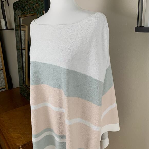 NEW Barefoot Dreams One Size CozyChic Ultra Lite Ocean Breeze Poncho Pink Multi - Picture 4 of 10